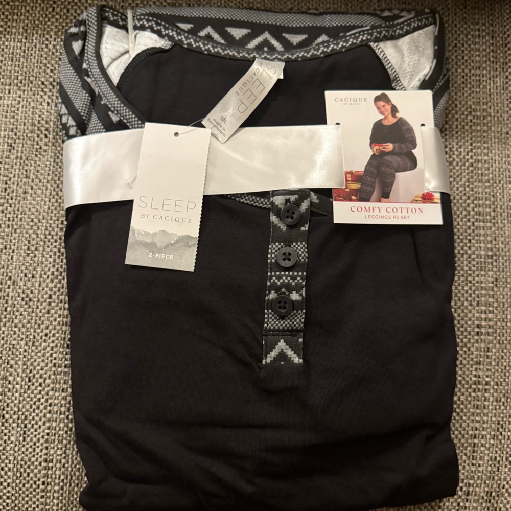 Cacique Black and Gray Buttoned Sleepwear